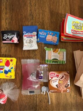 Mini Verse Real Brands